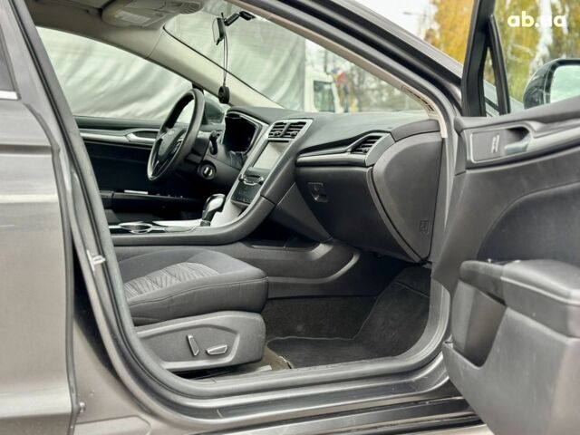 Форд Фьюжн 2016 в Киеве на Automoto.ua Серый Форд Фьюжн, объемом двигателя 0 л и пробегом 125 тыс. км за 11300 $, фото 17 на Automoto.ua