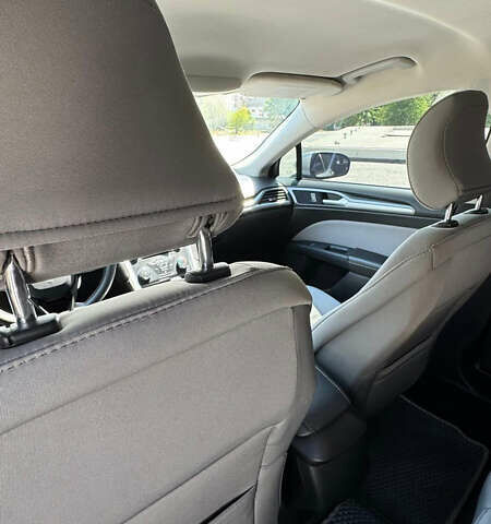 Серый Форд Фьюжн, объемом двигателя 2.49 л и пробегом 246 тыс. км за 8700 $, фото 5 на Automoto.ua