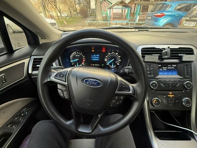 Серый Форд Фьюжн, объемом двигателя 2.5 л и пробегом 105 тыс. км за 11000 $, фото 5 на Automoto.ua