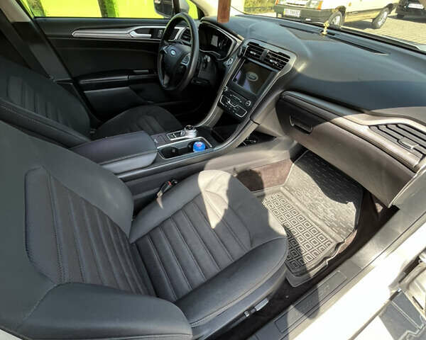 Серый Форд Фьюжн, объемом двигателя 1.5 л и пробегом 160 тыс. км за 11000 $, фото 8 на Automoto.ua