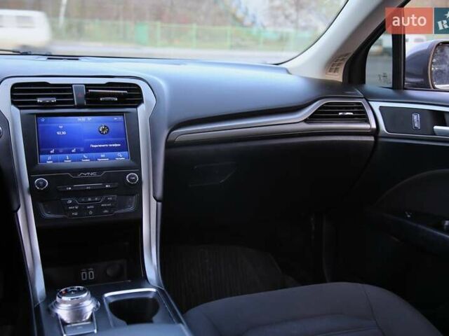 Серый Форд Фьюжн, объемом двигателя 2.49 л и пробегом 168 тыс. км за 10700 $, фото 11 на Automoto.ua