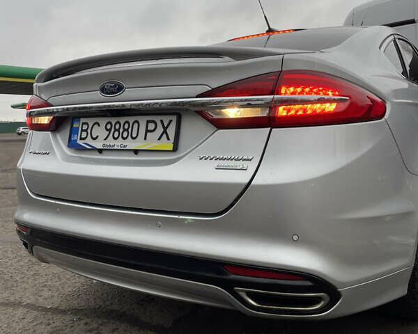 Сірий Форд Фьюжен, об'ємом двигуна 2 л та пробігом 190 тис. км за 12999 $, фото 5 на Automoto.ua