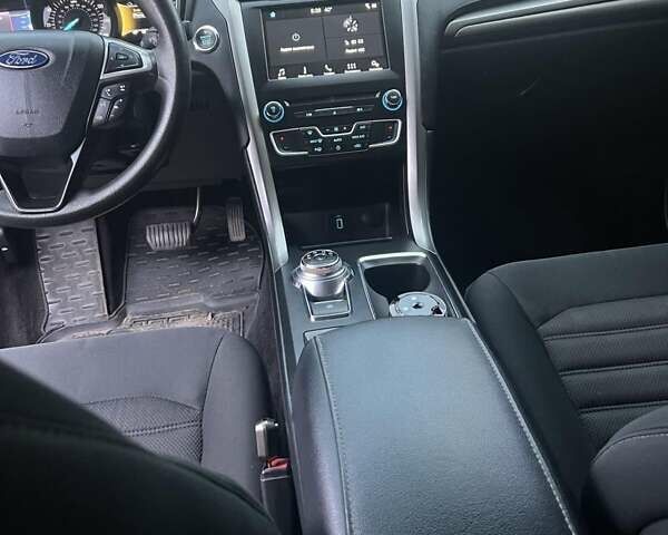 Серый Форд Фьюжн, объемом двигателя 2.49 л и пробегом 120 тыс. км за 10800 $, фото 20 на Automoto.ua