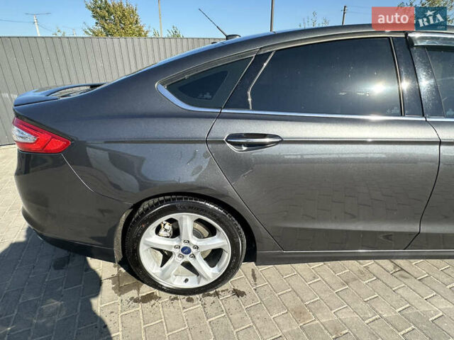 Серый Форд Фьюжн, объемом двигателя 2.5 л и пробегом 210 тыс. км за 11000 $, фото 6 на Automoto.ua