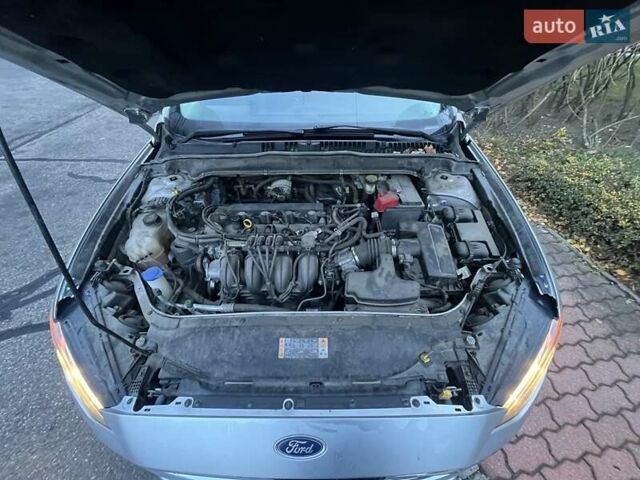 Форд Фьюжн 2016 в Ужгороде на Automoto.ua Серый Форд Фьюжн, объемом двигателя 2.5 л и пробегом 105 тыс. км за 12541 $, фото 3 на Automoto.ua