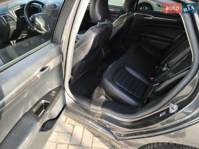 Сірий Форд Фьюжен, об'ємом двигуна 2 л та пробігом 185 тис. км за 12999 $, фото 17 на Automoto.ua
