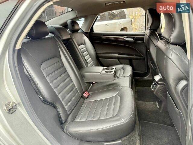 Серый Форд Фьюжн, объемом двигателя 2 л и пробегом 207 тыс. км за 9900 $, фото 10 на Automoto.ua
