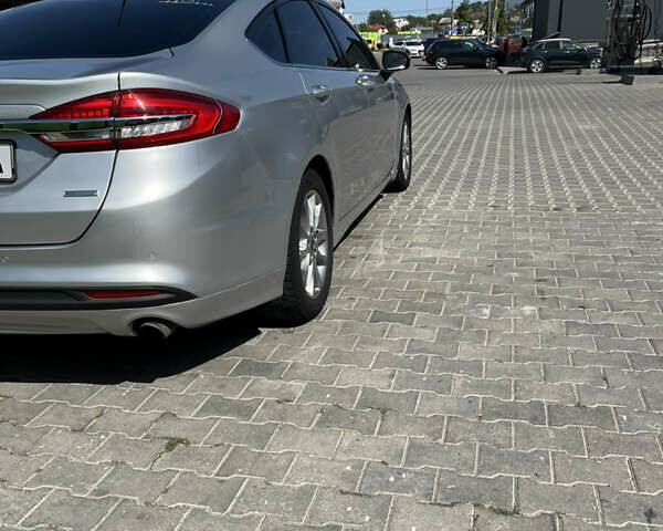 Серый Форд Фьюжн, объемом двигателя 1.5 л и пробегом 160 тыс. км за 11000 $, фото 3 на Automoto.ua