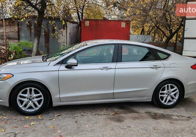 Серый Форд Фьюжн, объемом двигателя 2.49 л и пробегом 139 тыс. км за 9495 $, фото 3 на Automoto.ua