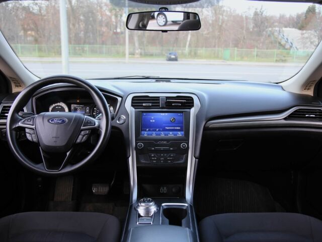 Серый Форд Фьюжн, объемом двигателя 2.5 л и пробегом 168 тыс. км за 10700 $, фото 10 на Automoto.ua