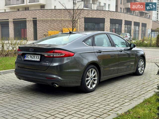 Сірий Форд Фьюжен, об'ємом двигуна 2 л та пробігом 75 тис. км за 12600 $, фото 3 на Automoto.ua