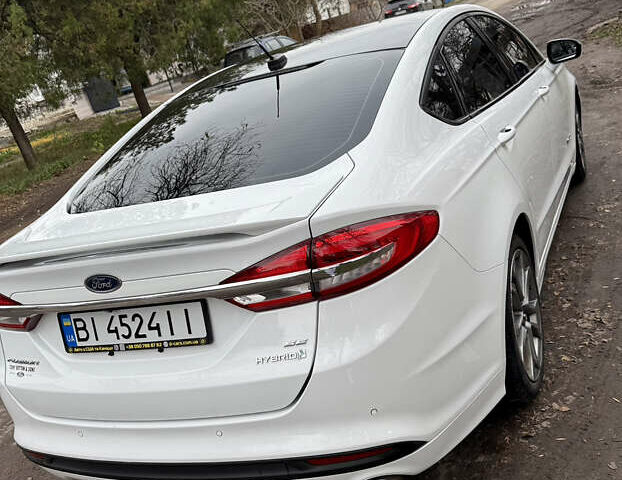 Сірий Форд Фьюжен, об'ємом двигуна 2 л та пробігом 200 тис. км за 14200 $, фото 5 на Automoto.ua