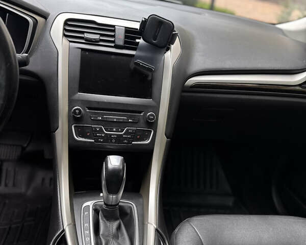 Серый Форд Фьюжн, объемом двигателя 2 л и пробегом 162 тыс. км за 11000 $, фото 24 на Automoto.ua