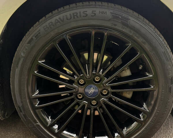 Серый Форд Фьюжн, объемом двигателя 2 л и пробегом 162 тыс. км за 11000 $, фото 12 на Automoto.ua