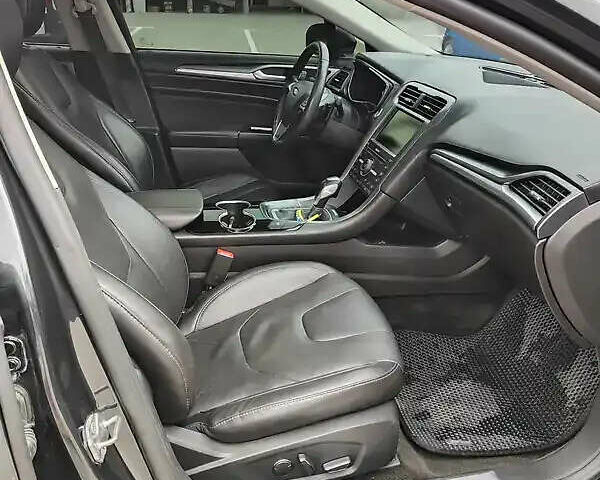 Сірий Форд Фьюжен, об'ємом двигуна 2 л та пробігом 120 тис. км за 14000 $, фото 4 на Automoto.ua