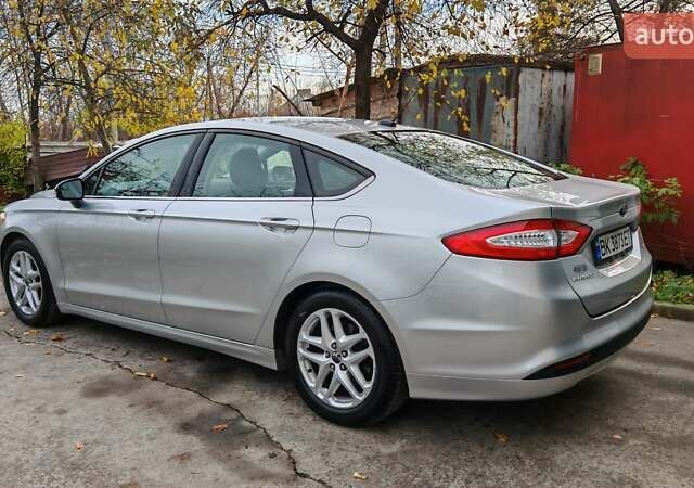 Серый Форд Фьюжн, объемом двигателя 2.49 л и пробегом 139 тыс. км за 9495 $, фото 4 на Automoto.ua