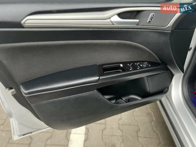 Серый Форд Фьюжн, объемом двигателя 2.49 л и пробегом 244 тыс. км за 8999 $, фото 8 на Automoto.ua