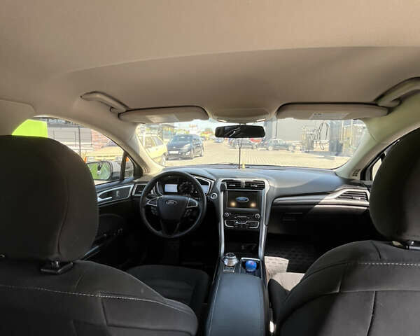 Серый Форд Фьюжн, объемом двигателя 1.5 л и пробегом 160 тыс. км за 11000 $, фото 6 на Automoto.ua