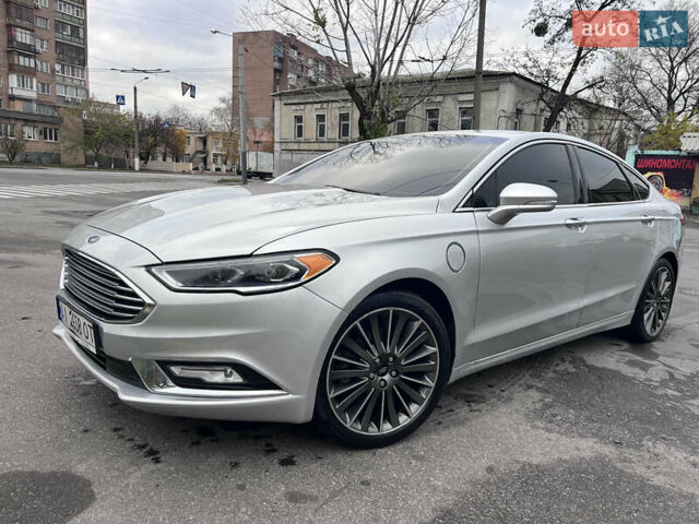 Сірий Форд Фьюжен, об'ємом двигуна 2 л та пробігом 172 тис. км за 14500 $, фото 2 на Automoto.ua