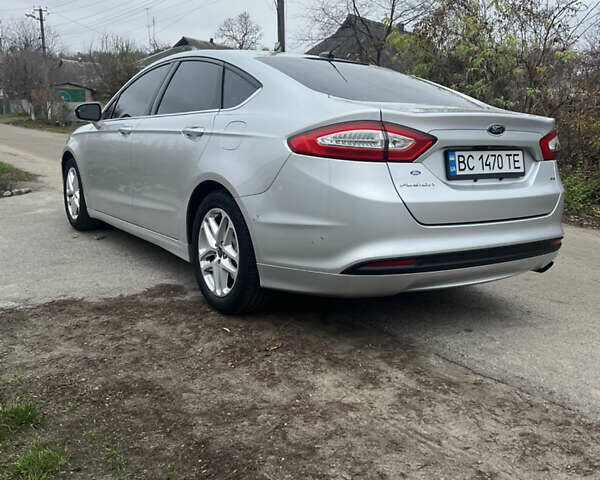 Серый Форд Фьюжн, объемом двигателя 2.49 л и пробегом 158 тыс. км за 9700 $, фото 6 на Automoto.ua