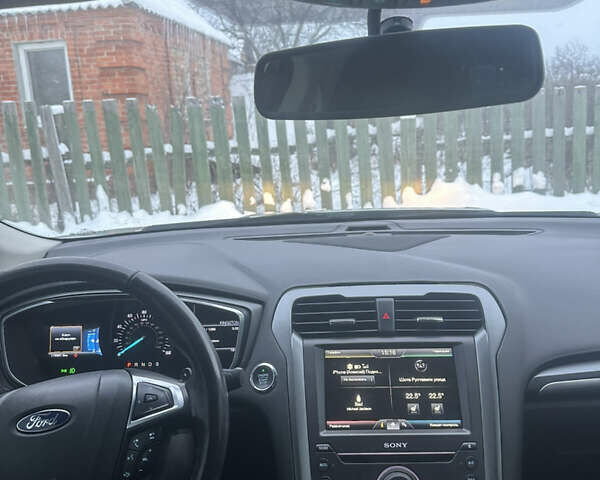 Сірий Форд Фьюжен, об'ємом двигуна 2 л та пробігом 176 тис. км за 12400 $, фото 11 на Automoto.ua