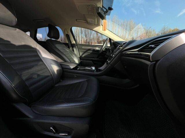 Сірий Форд Фьюжен, об'ємом двигуна 2 л та пробігом 200 тис. км за 10900 $, фото 18 на Automoto.ua