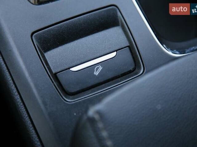 Серый Форд Фьюжн, объемом двигателя 2.49 л и пробегом 168 тыс. км за 10700 $, фото 18 на Automoto.ua