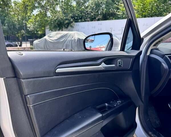 Серый Форд Фьюжн, объемом двигателя 2 л и пробегом 149 тыс. км за 11900 $, фото 11 на Automoto.ua