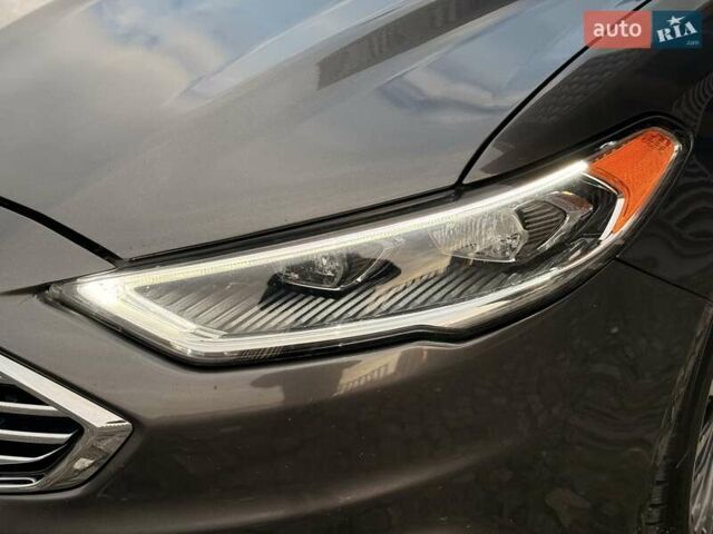 Сірий Форд Фьюжен, об'ємом двигуна 2 л та пробігом 174 тис. км за 14500 $, фото 66 на Automoto.ua