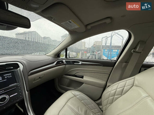 Серый Форд Фьюжн, объемом двигателя 2 л и пробегом 92 тыс. км за 17200 $, фото 14 на Automoto.ua