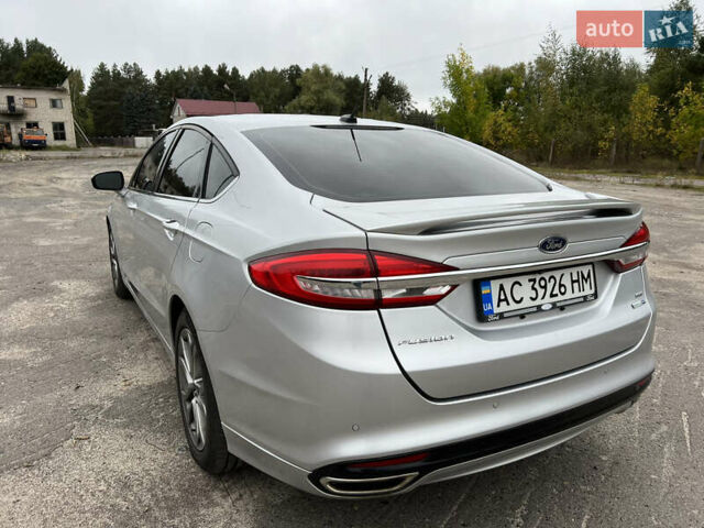 Серый Форд Фьюжн, объемом двигателя 2 л и пробегом 304 тыс. км за 11200 $, фото 6 на Automoto.ua