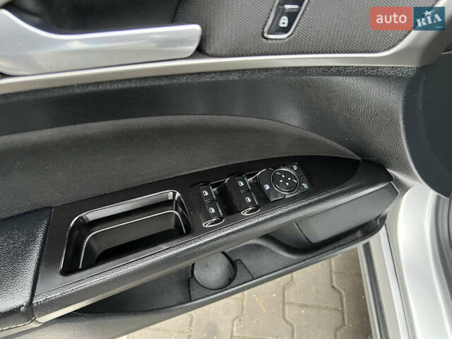 Серый Форд Фьюжн, объемом двигателя 2.49 л и пробегом 244 тыс. км за 8999 $, фото 9 на Automoto.ua