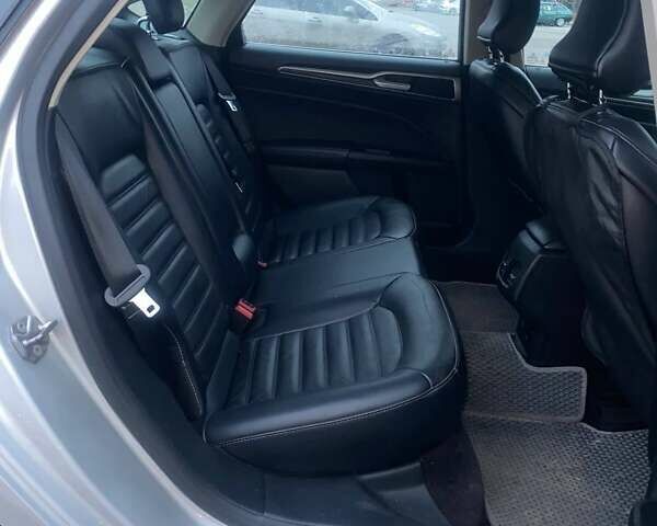 Серый Форд Фьюжн, объемом двигателя 1.5 л и пробегом 173 тыс. км за 9000 $, фото 6 на Automoto.ua