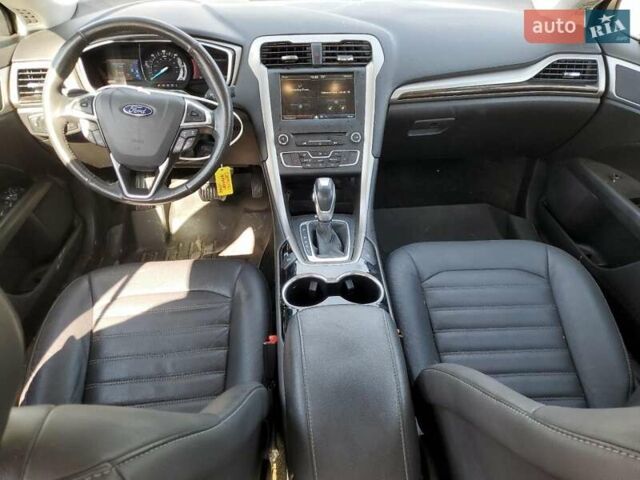 Форд Фьюжн 2016 в Львове на Automoto.ua Серый Форд Фьюжн, объемом двигателя 0 л и пробегом 116 тыс. км за 3000 $, фото 7 на Automoto.ua