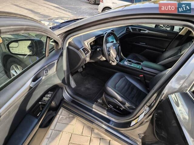 Сірий Форд Фьюжен, об'ємом двигуна 2 л та пробігом 185 тис. км за 12999 $, фото 16 на Automoto.ua