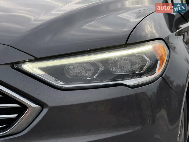 Серый Форд Фьюжн, объемом двигателя 1.5 л и пробегом 237 тыс. км за 10500 $, фото 8 на Automoto.ua