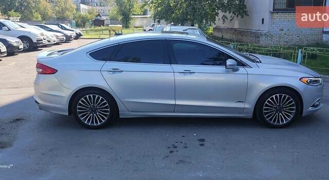 Серый Форд Фьюжн, объемом двигателя 2 л и пробегом 280 тыс. км за 13200 $, фото 2 на Automoto.ua