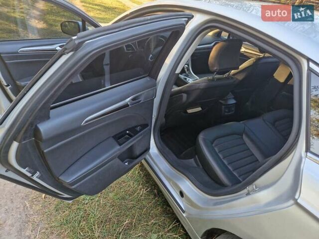 Серый Форд Фьюжн, объемом двигателя 2 л и пробегом 200 тыс. км за 7100 $, фото 5 на Automoto.ua