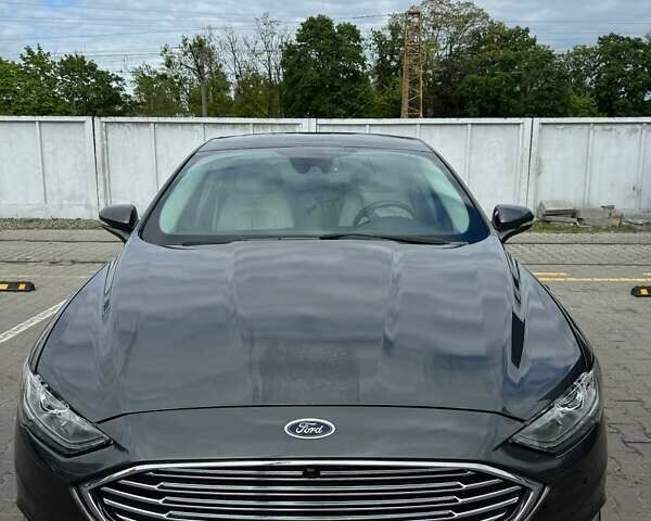 Серый Форд Фьюжн, объемом двигателя 2.49 л и пробегом 205 тыс. км за 11800 $, фото 1 на Automoto.ua