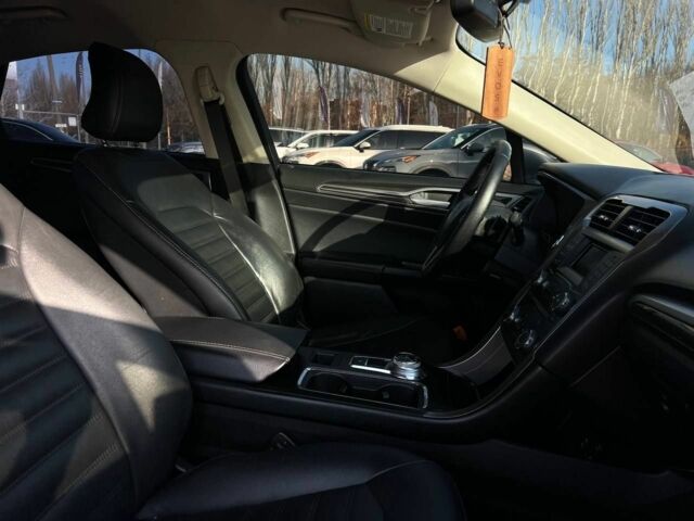 Сірий Форд Фьюжен, об'ємом двигуна 2 л та пробігом 200 тис. км за 10900 $, фото 14 на Automoto.ua