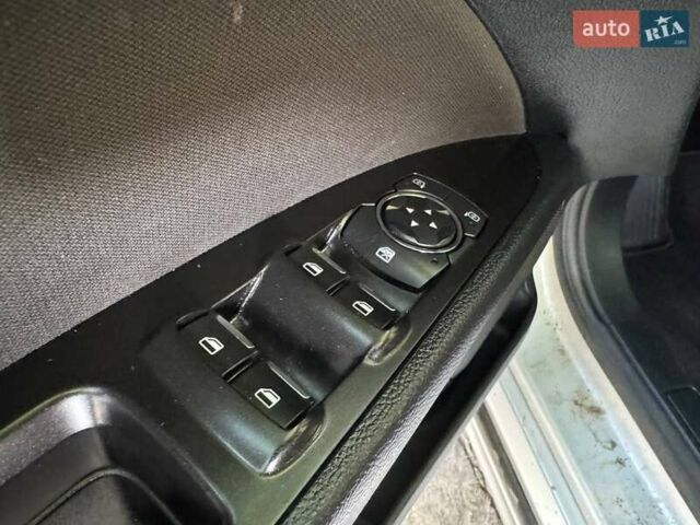 Серый Форд Фьюжн, объемом двигателя 2 л и пробегом 160 тыс. км за 10750 $, фото 37 на Automoto.ua