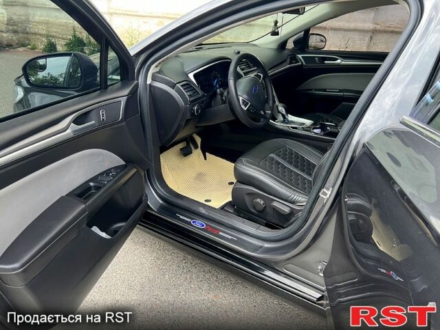 Серый Форд Фьюжн, объемом двигателя 2.5 л и пробегом 175 тыс. км за 10000 $, фото 5 на Automoto.ua