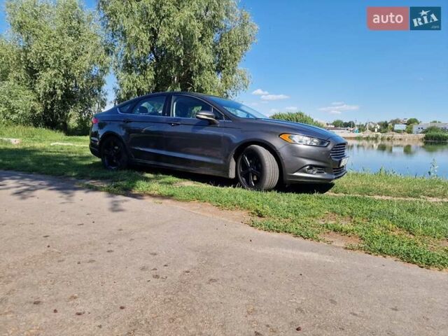Серый Форд Фьюжн, объемом двигателя 2.5 л и пробегом 132 тыс. км за 12000 $, фото 1 на Automoto.ua