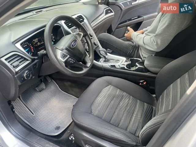 Сірий Форд Фьюжен, об'ємом двигуна 2.5 л та пробігом 330 тис. км за 11000 $, фото 5 на Automoto.ua