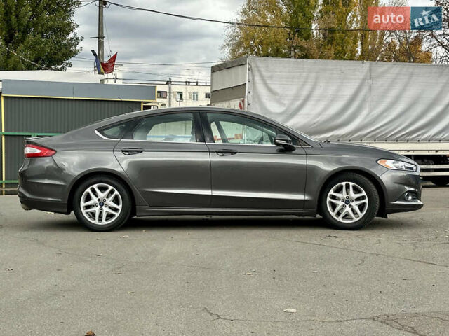 Форд Фьюжн 2016 в Киеве на Automoto.ua Серый Форд Фьюжн, объемом двигателя 2.49 л и пробегом 125 тыс. км за 11300 $, фото 5 на Automoto.ua