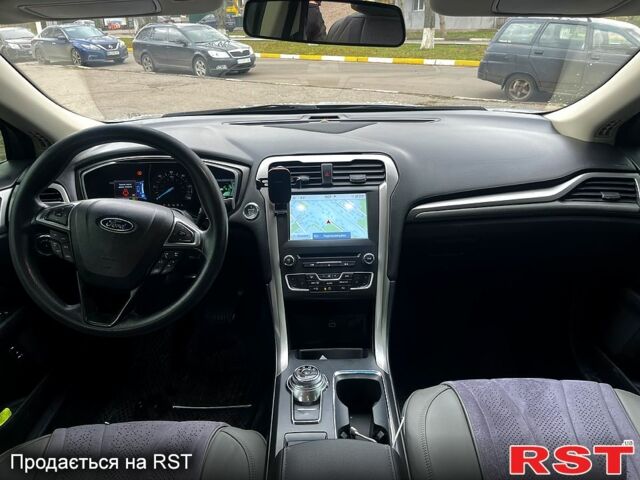 Серый Форд Фьюжн, объемом двигателя 2 л и пробегом 184 тыс. км за 12300 $, фото 8 на Automoto.ua