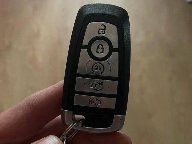 Серый Форд Фьюжн, объемом двигателя 2 л и пробегом 210 тыс. км за 12600 $, фото 41 на Automoto.ua