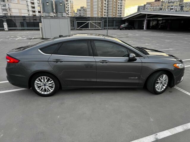 Сірий Форд Фьюжен, об'ємом двигуна 2 л та пробігом 146 тис. км за 13499 $, фото 6 на Automoto.ua