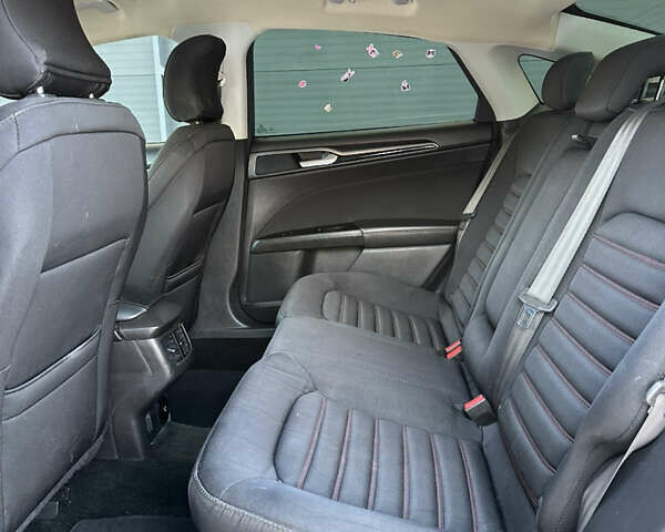 Серый Форд Фьюжн, объемом двигателя 2 л и пробегом 214 тыс. км за 12500 $, фото 21 на Automoto.ua