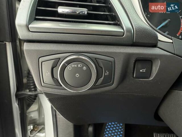Серый Форд Фьюжн, объемом двигателя 2.5 л и пробегом 185 тыс. км за 8800 $, фото 51 на Automoto.ua